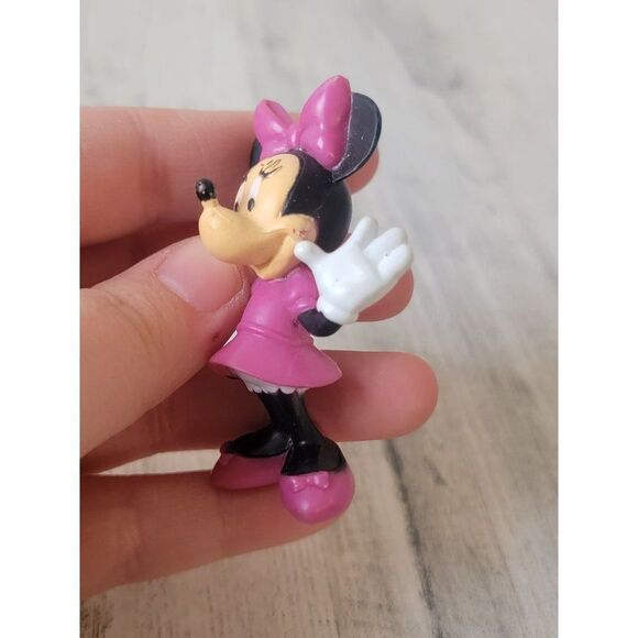 Mini Pink Minnie Mouse dress Disney toy figure - Picture 3 of 4